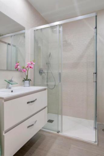 Benalbeach Ocean Front 1bdr New! Apartment